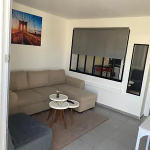 https://jolie-perle.hotels-rhonealpes.com